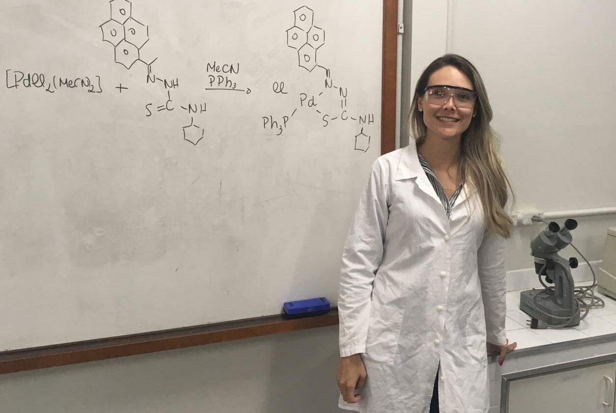 Docente da UFU descobre tratamento promissor para o câncer de ovário (Arquivo pessoal) Câncer de ovário: pesquisadora elabora novo tratamento